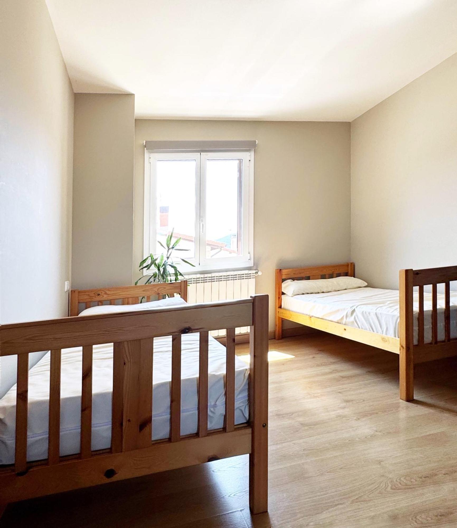 Albergue San Nicolas Larrasoana Buitenkant foto